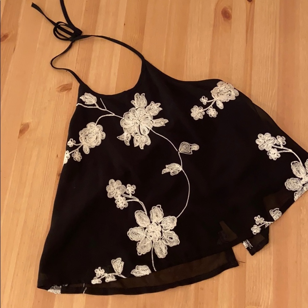 Halter backless floral detail